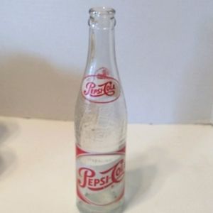 VINTAGE Pepsi Cola Soda Bottle 10oz